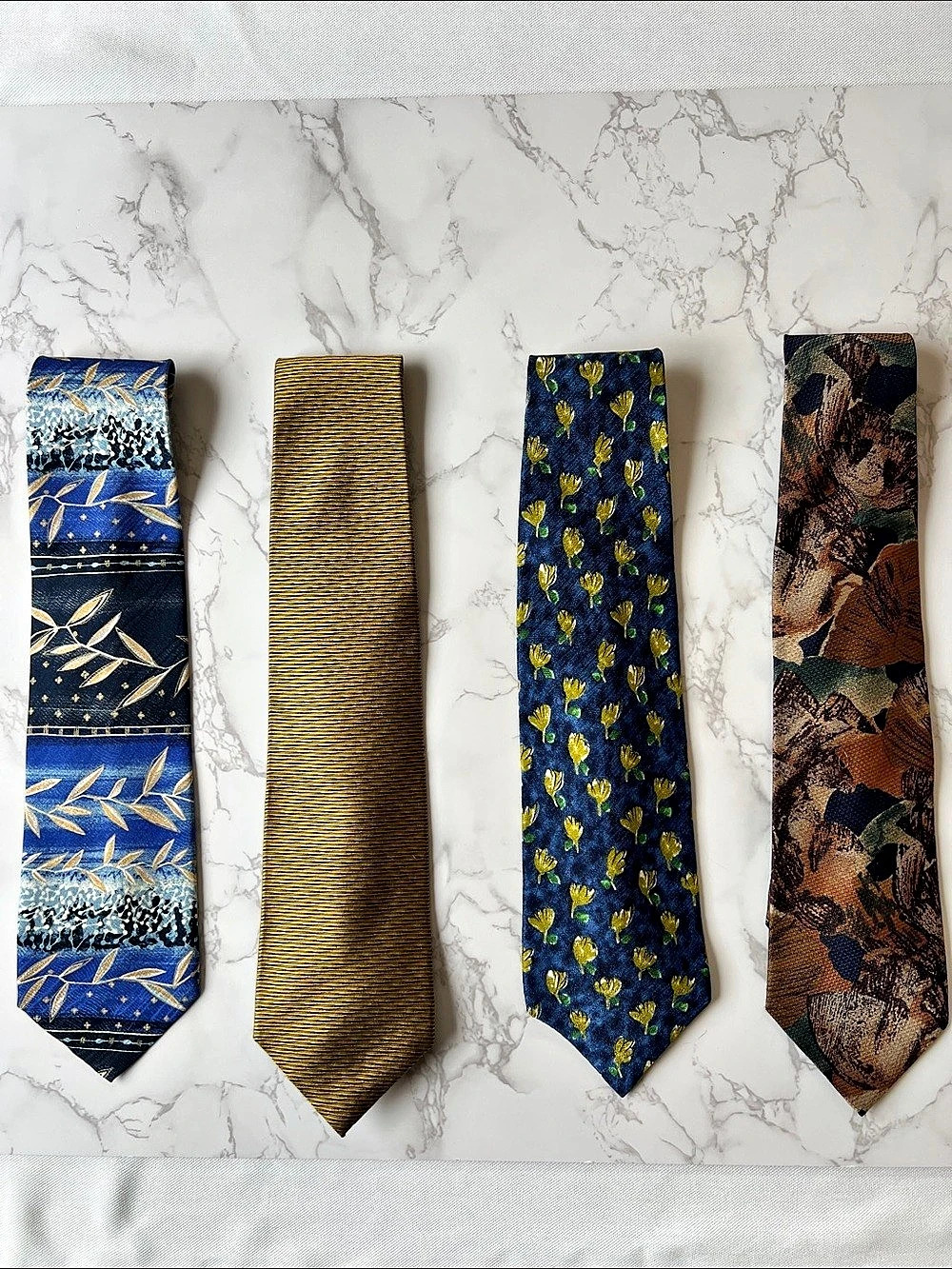 Men's Patterned 4 Tie Set Blue, Gold & Brown in Very good Condition - Dior ++